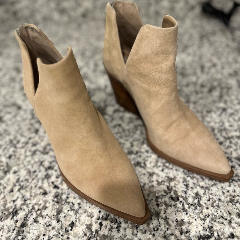 Women's Tan Suede Ankle Boots